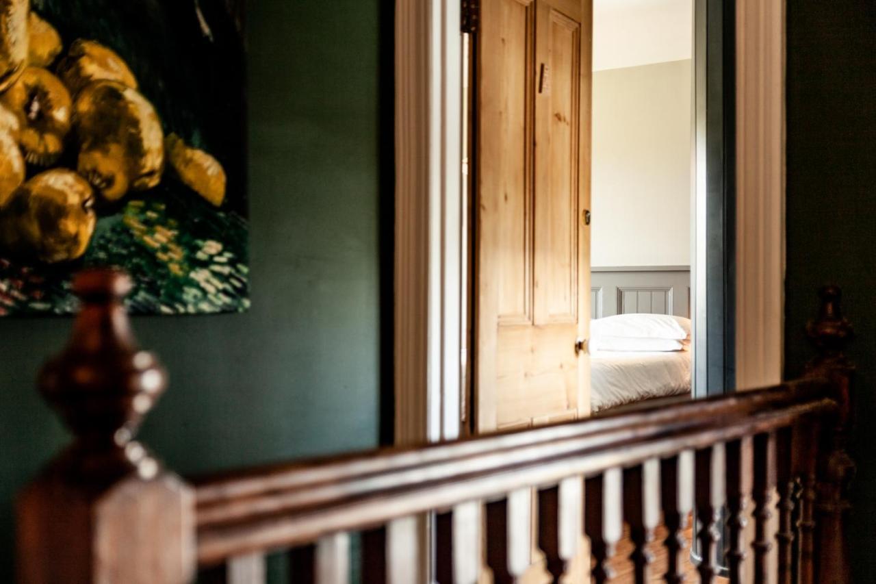 디 올드 비커리지 B&B Moylgrove 외부 사진