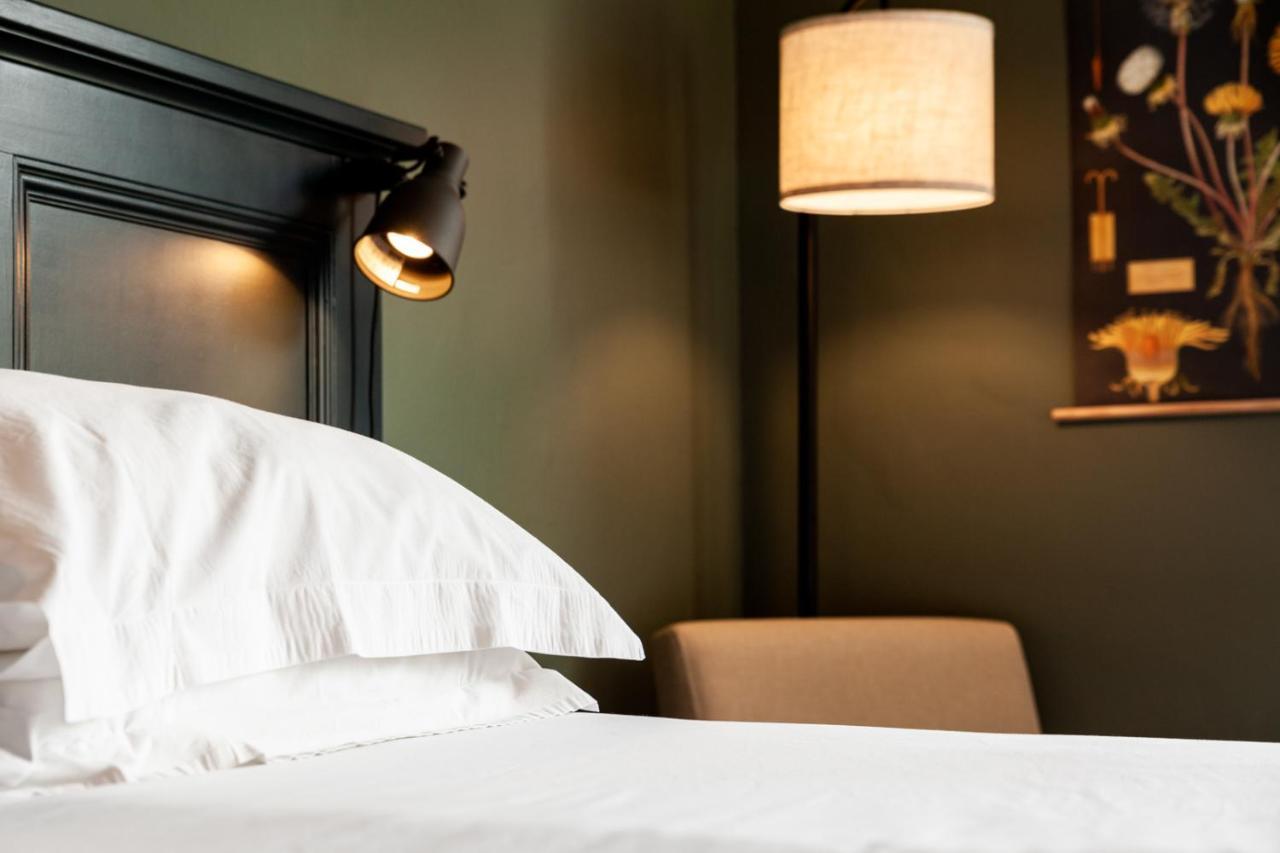 디 올드 비커리지 B&B Moylgrove 외부 사진