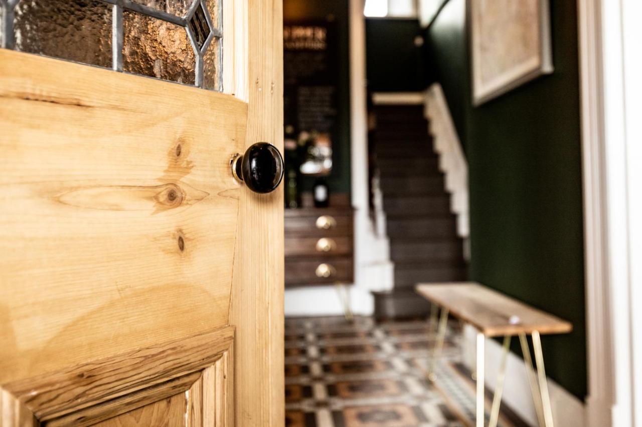 디 올드 비커리지 B&B Moylgrove 외부 사진