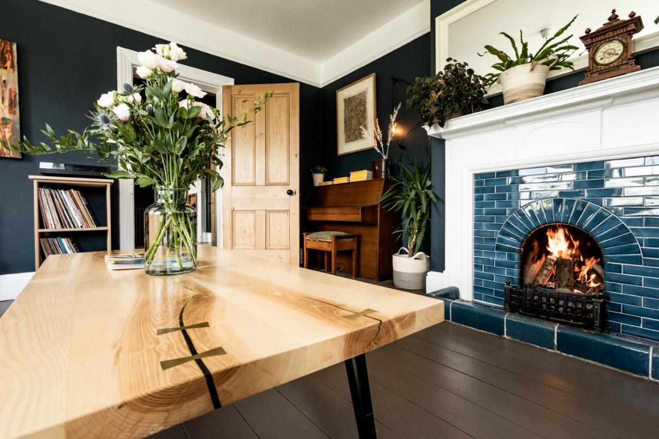 디 올드 비커리지 B&B Moylgrove 외부 사진