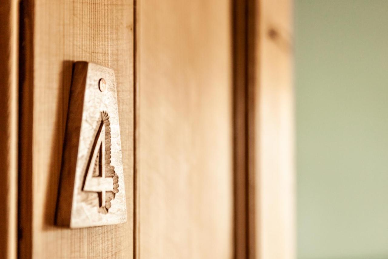 디 올드 비커리지 B&B Moylgrove 외부 사진