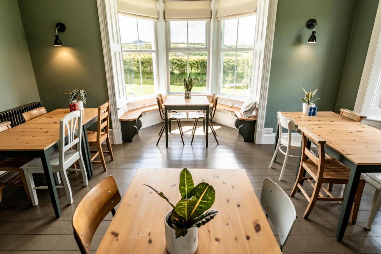 디 올드 비커리지 B&B Moylgrove 외부 사진